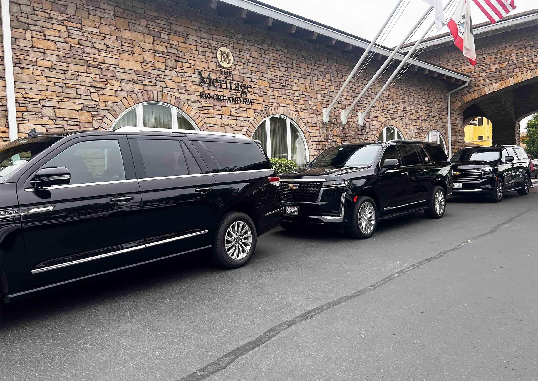 Executive black SUVs for JFK Airport to Newark transportation